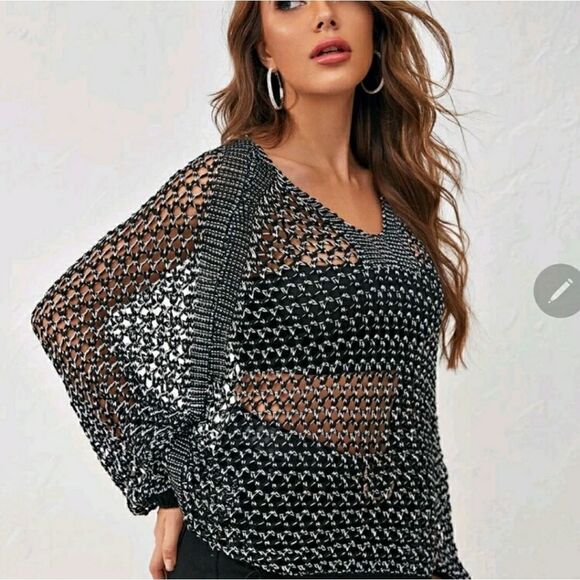 Open Knit Oversize Sweater - Picture 4 of 7